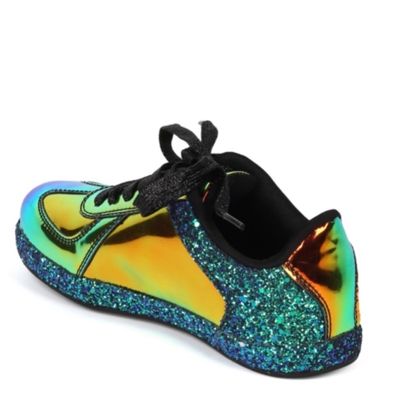 Qupid women’s 🌈 hologram lace up Glitter sneakers in size 6 /7 - Picture 4 of 5